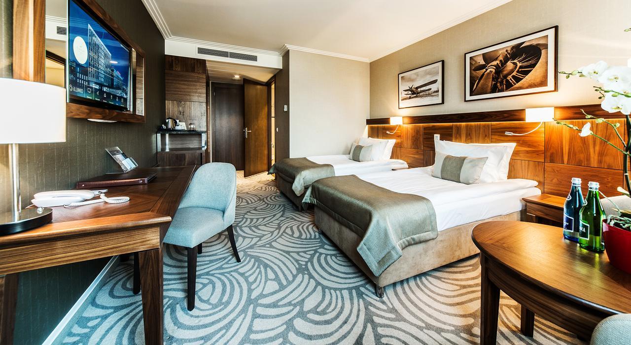 Business Double or Twin Room,695873163:JPEG